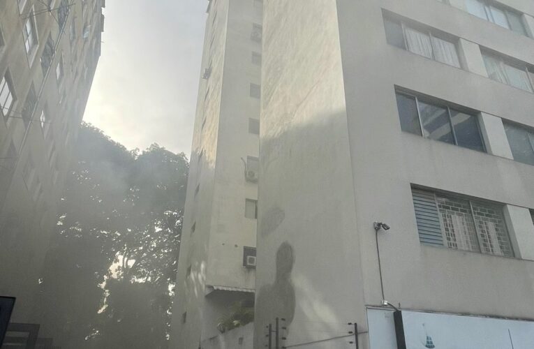Se incendió carro en estacionamiento de edificio en Altamira