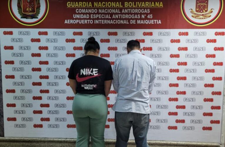 Cae una pareja con 109 visas mexicanas falsas