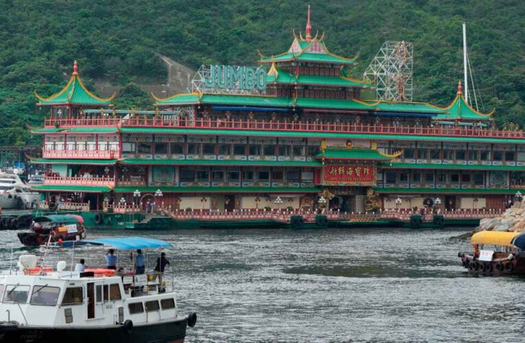 Se hundió el famoso restaurante flotante Jumbo de Hong Kong