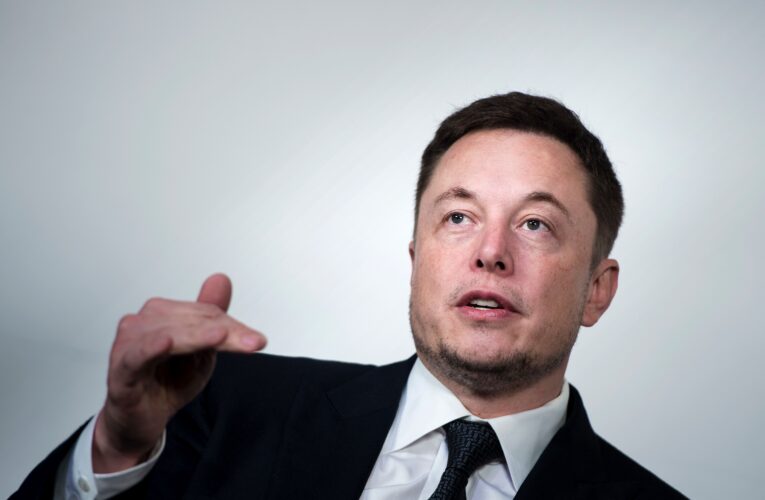 Musk amenaza con cancelar acuerdo para comprar Twitter