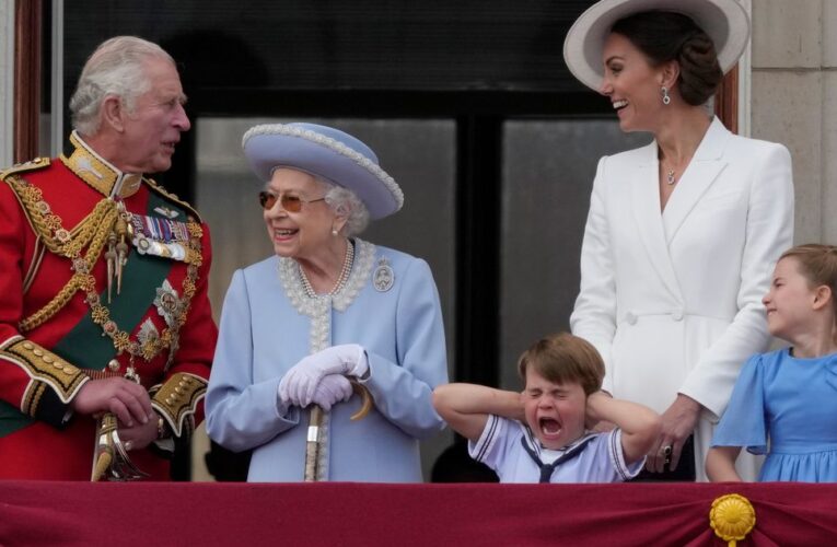Inglaterra agasajó a la reina Isabel II por sus 70 años en el trono