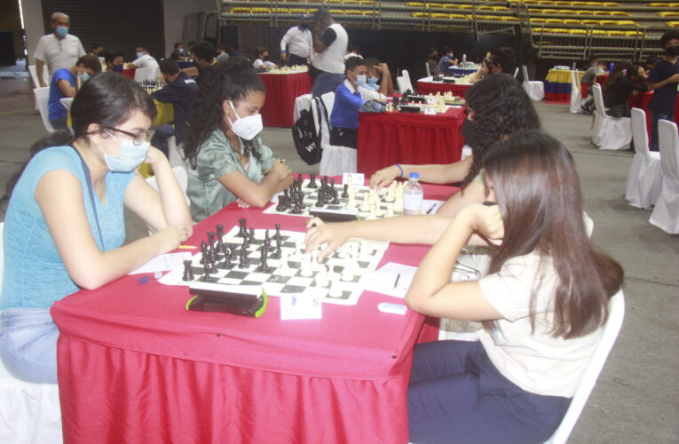 Invitan a participar en torneo de ajedrez femenino