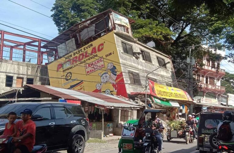 Mueren 4 personas por terremoto en Filipinas