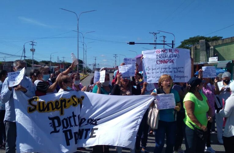 Trabajadores del sector salud protestaron por pagos dignos
