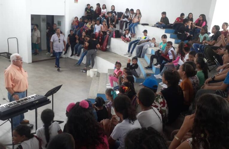 I Encuentro Estadal de Canto Coral Voces por la Paz el domingo 31