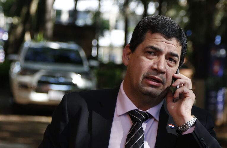 Renuncia el vicepresidente de Paraguay acusado de corrupción