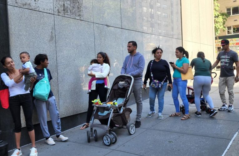ONG ha acogido 1.500 venezolanos en Nueva York en un mes