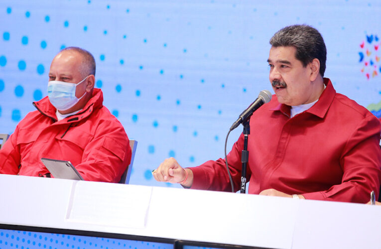 Maduro aseguró que darán la batalla para recuperar el oro y el avión