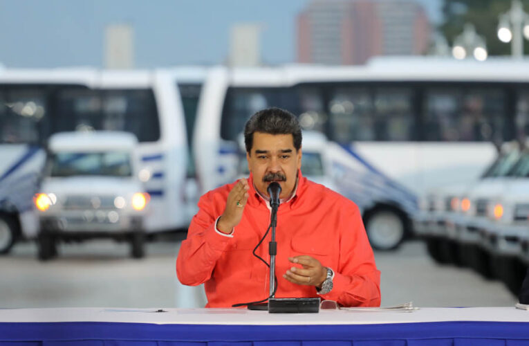 Maduro promete llevar agua potable al 95% de los hogares
