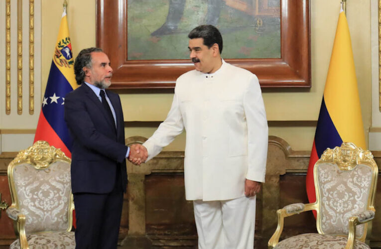 Benedetti: Propondré a Maduro reunirse con Petro en octubre