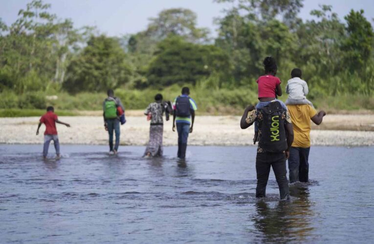 Una adolescente y un adulto venezolanos mueren arrastrados por río panameño