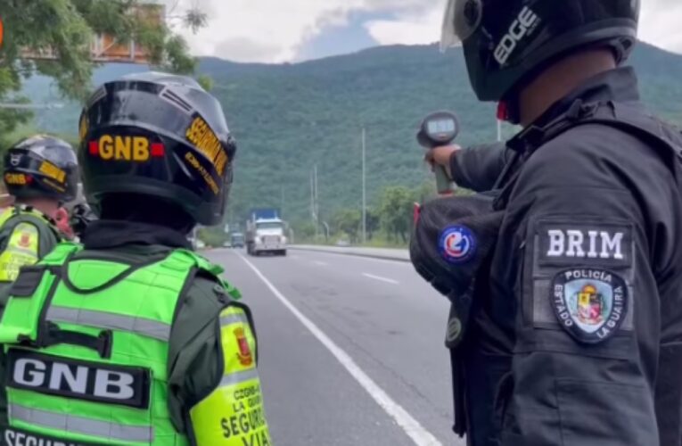 16 conductores sancionados en operativo en La Caracas-La Guaira