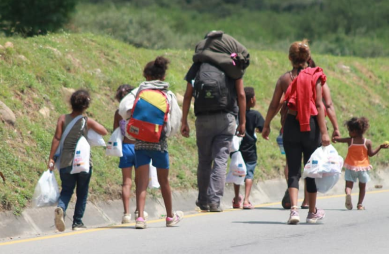 Colombia alerta situación de niños venezolanos en la frontera