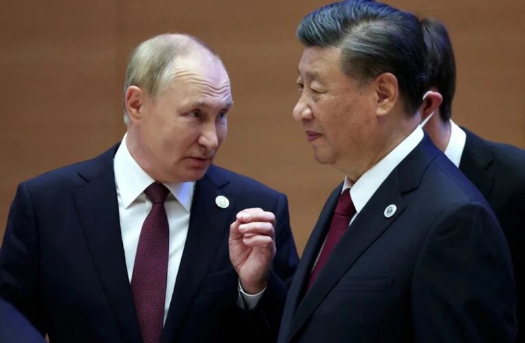 China pide un «alto al fuego» tras amenaza de Putin