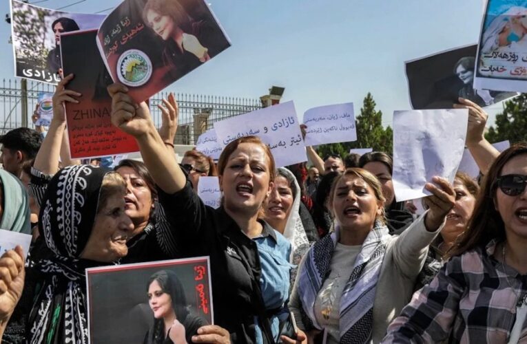 35 muertos en protestas por la muerte de una joven en Irán