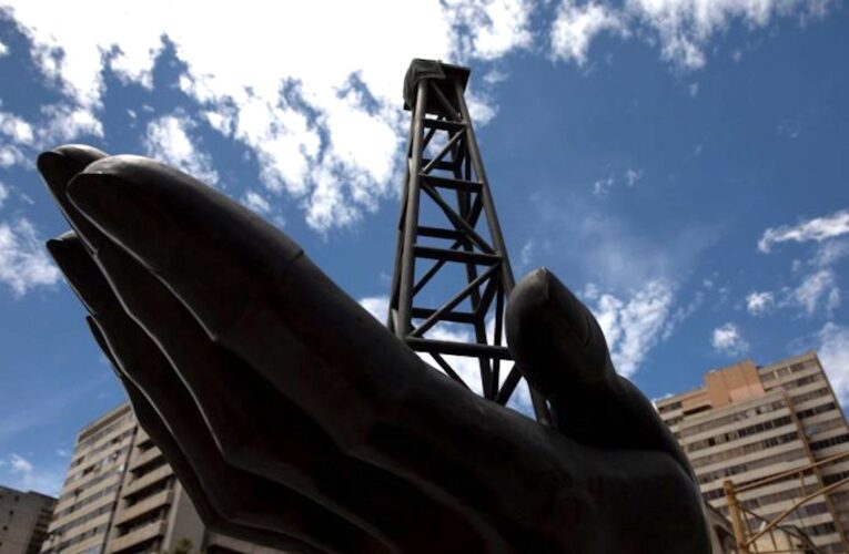 OPEP: Producción petrolera venezolana subió 94.000 barriles en agosto