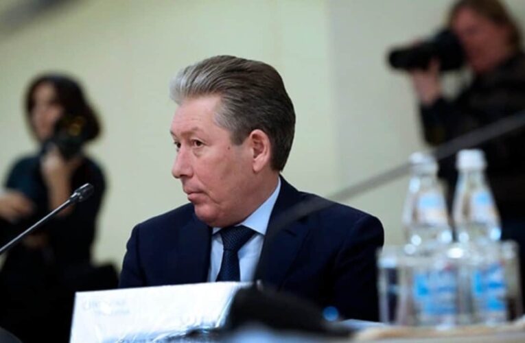 Presidente de petrolera rusa murió tras caer desde una ventana