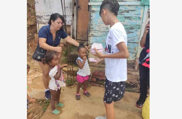 Distribuyen 80 arepas a las familias de Guiriguiri
