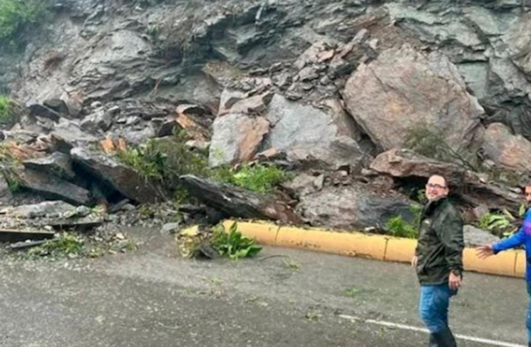 Reportan derrumbe en autopista Valencia – Puerto Cabello