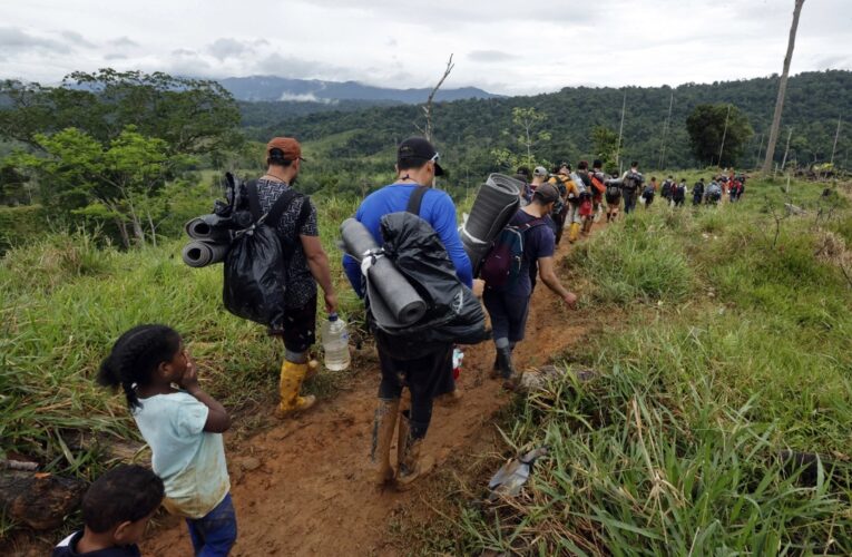 Venezolanos se devuelven desde Panamá y Colombia por nuevas medidas