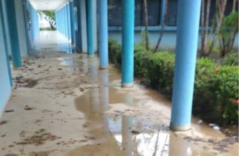 Universidad Marítima amaneció inundada