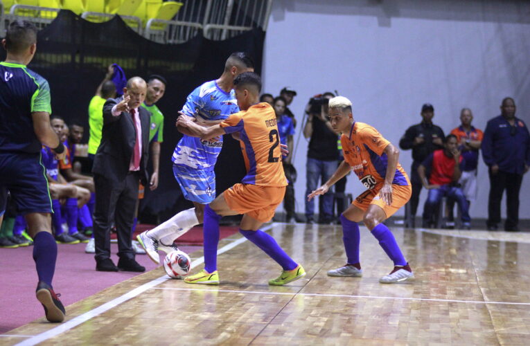 Bucaneros subió al segundo lugar del Futsal nacional