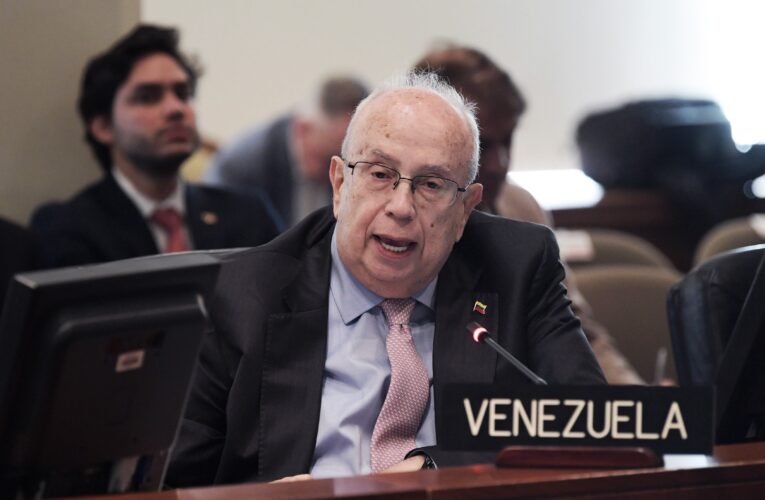 11 países plantean expulsar a Tarre Briceño de la OEA
