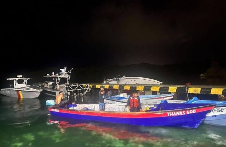 Armada colombiana rescata a 94 migrantes venezolanos