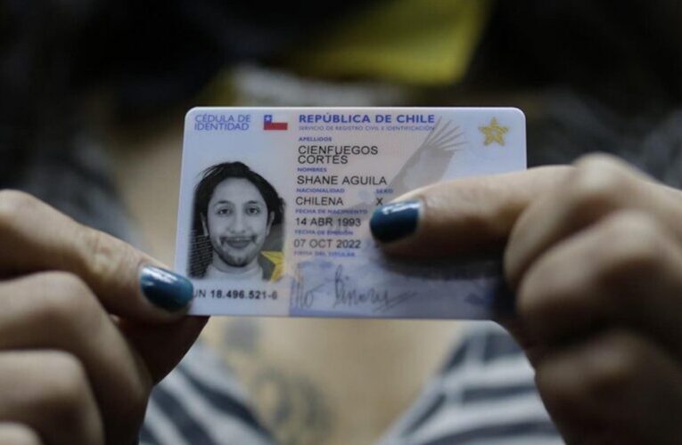 Chile emite su primera cédula de identidad no binaria