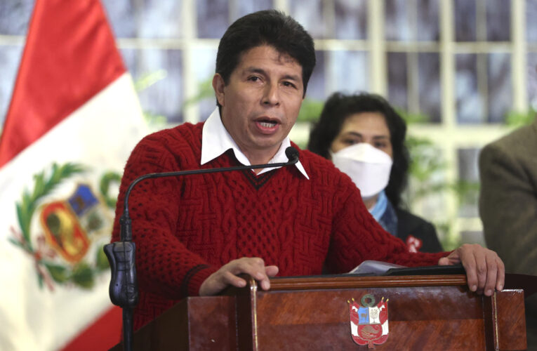 Acusan al presidente de Perú de pertenecer a banda criminal