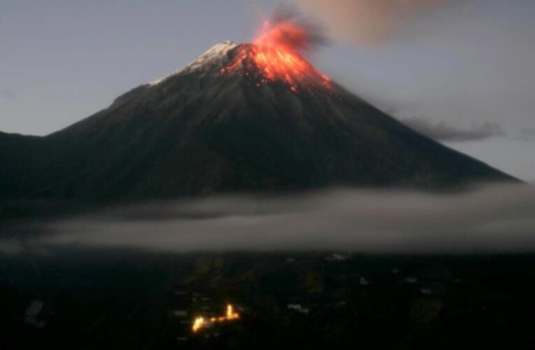 Ecuador declara alerta amarilla por actividad de volcán