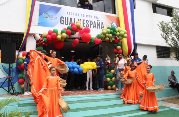Terán rehabilita escuela Gual y España en Camurí Chico