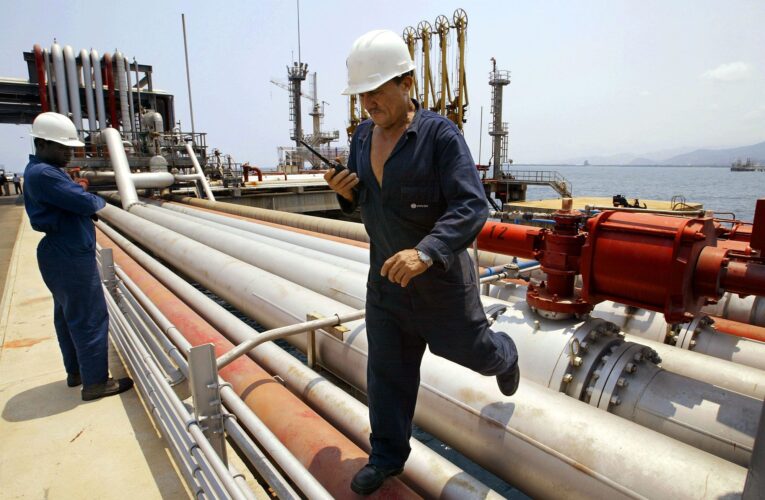 Chevron planea enviar crudo venezolano a finales de diciembre