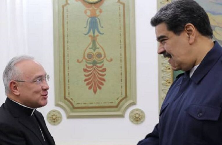 Presidente Maduro recibe a representantes del Vaticano en Miraflores