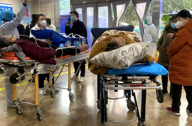 Covid se extiende por China y amenaza con colapsar hospitales