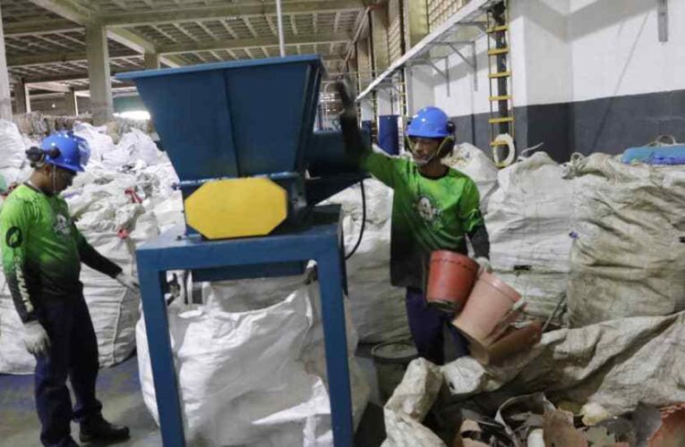 Inauguran primera planta de reciclaje de plástico La Guaira Corp