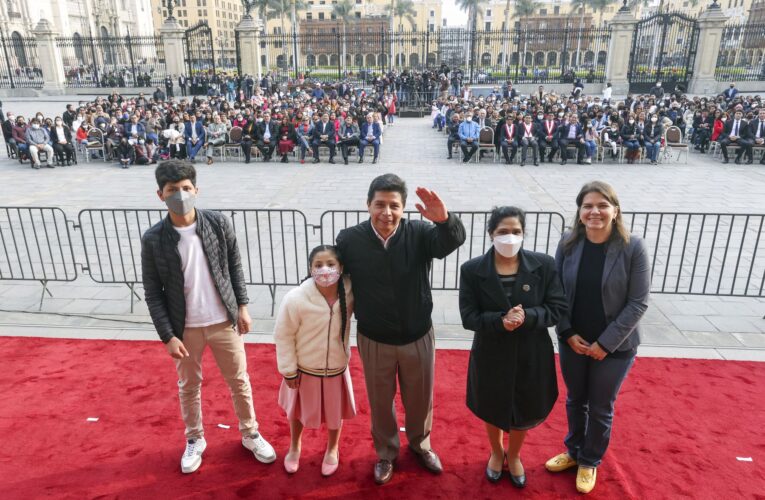 México concede asilo a la familia de Pedro Castillo