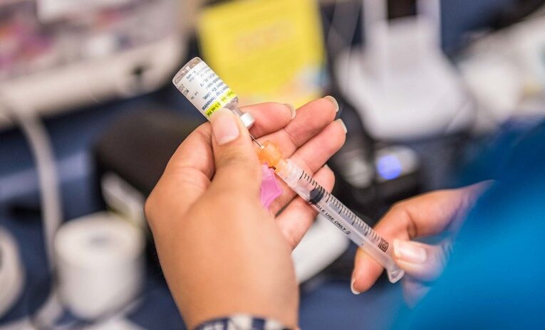 Realizarán vacunación masiva contra el VPH en 2023