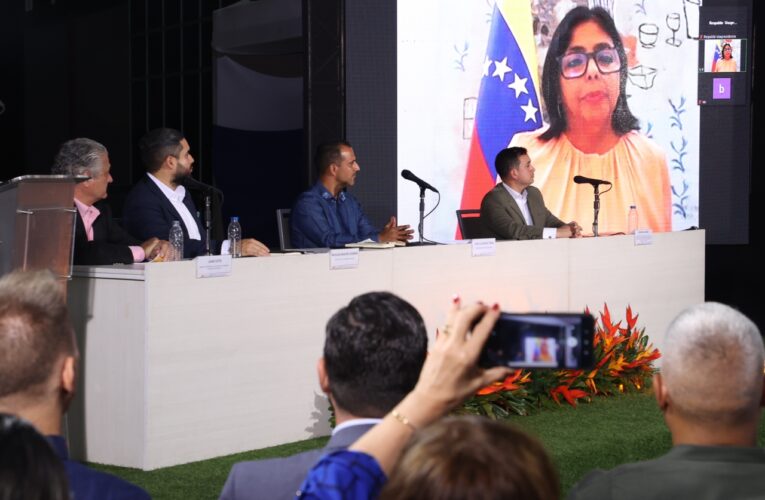 Presentan proyecto de la ZEE del estado La Guaira