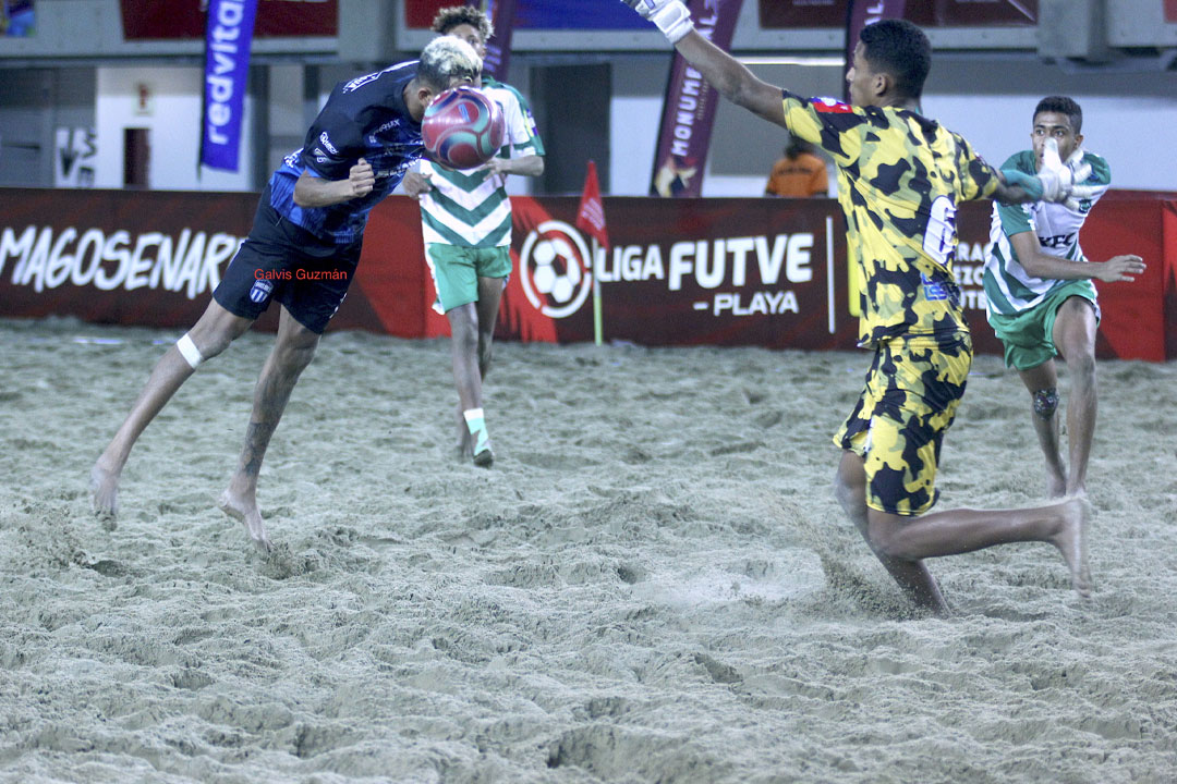 Uniclubes se coronó en la clausura de fútbol playa - Diario La Verdad ...