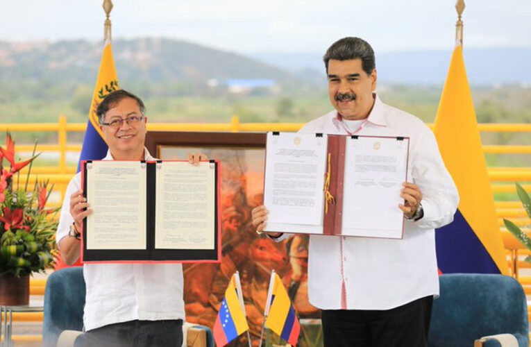 Maduro y Petro firman acuerdo comercial de alcance parcial