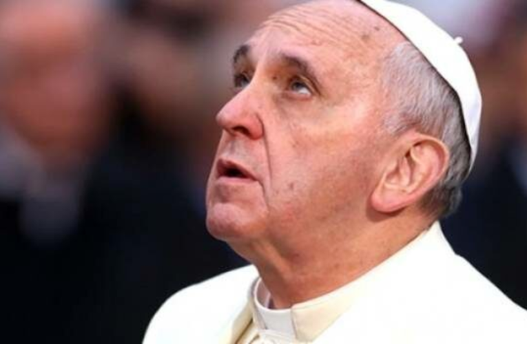 El Papa pide fuerza y perseverancia en labores de rescate por terremoto