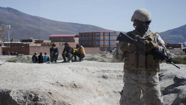 Chile bloquea sus fronteras con miles de militares