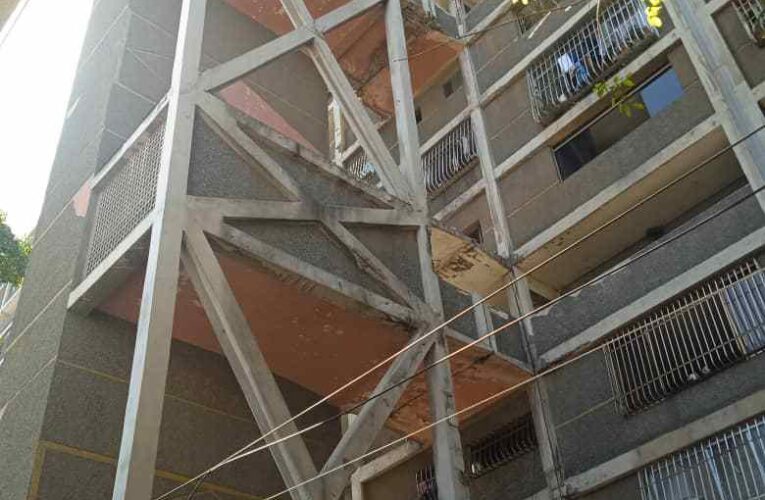 150 copropietarios del Bloque 1 de La Páez temen que se caiga el edificio