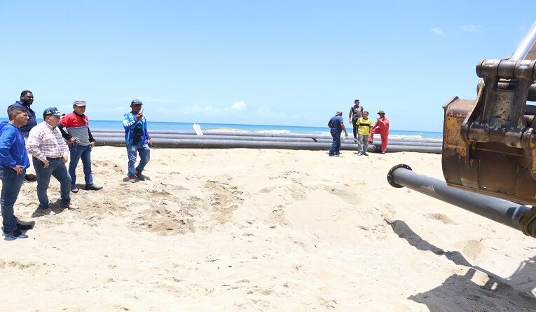 Avanzan trabajos de construcción de tubería submarina en Caruao