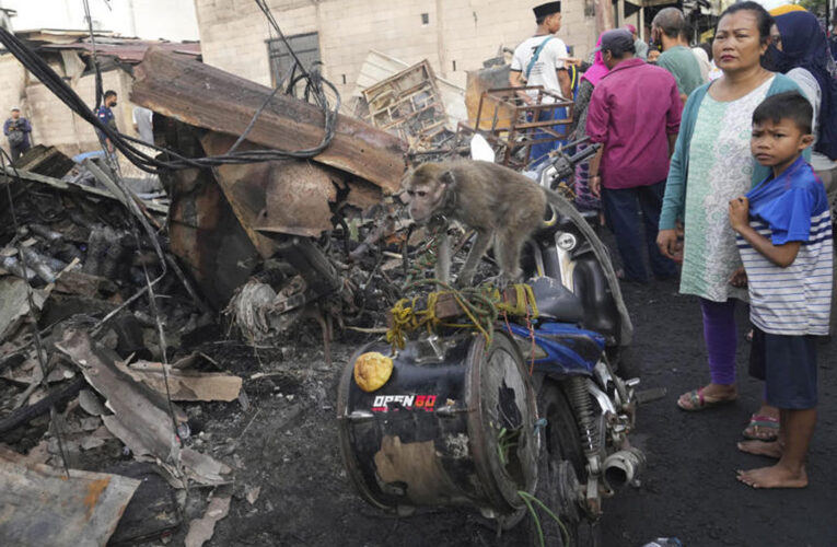 Un rayo mató a 19 personas y dejó 47 heridos en Yakarta