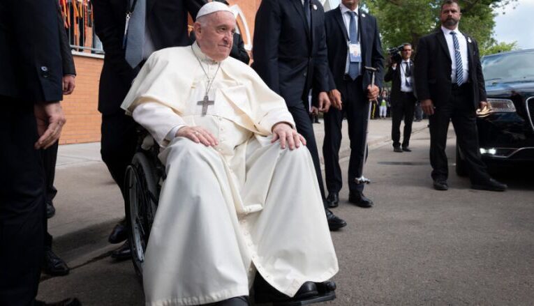El Papa no oficiará misas de Semana Santa