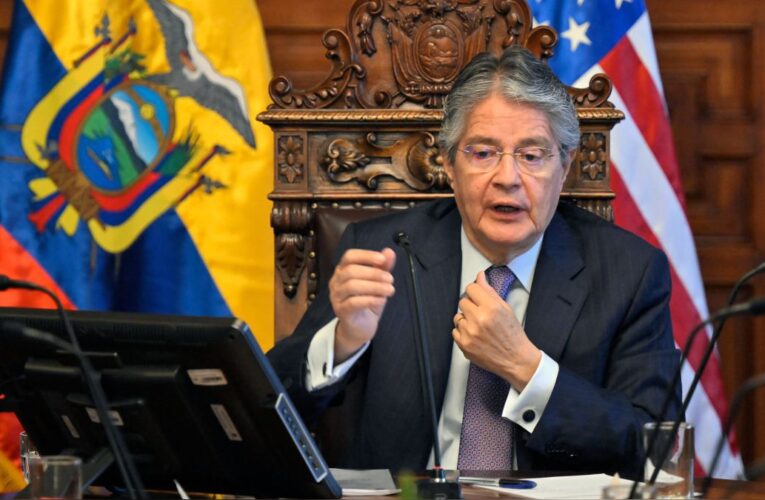 Lasso amenaza con disolver la Asamblea de Ecuador si avanza juicio político