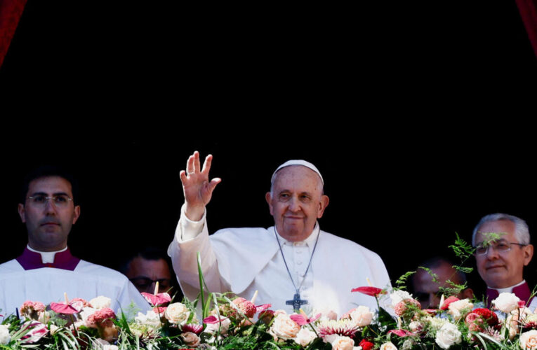 Papa Francisco elogió a naciones que reciben a refugiados