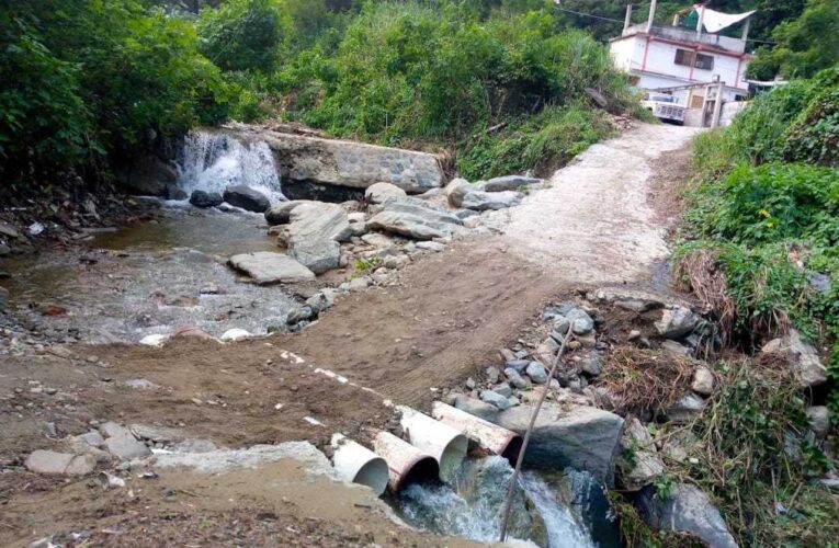 Piedra Azul clama por un puente